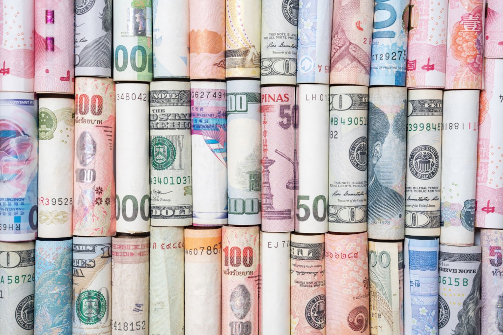 difference currencies in rolls