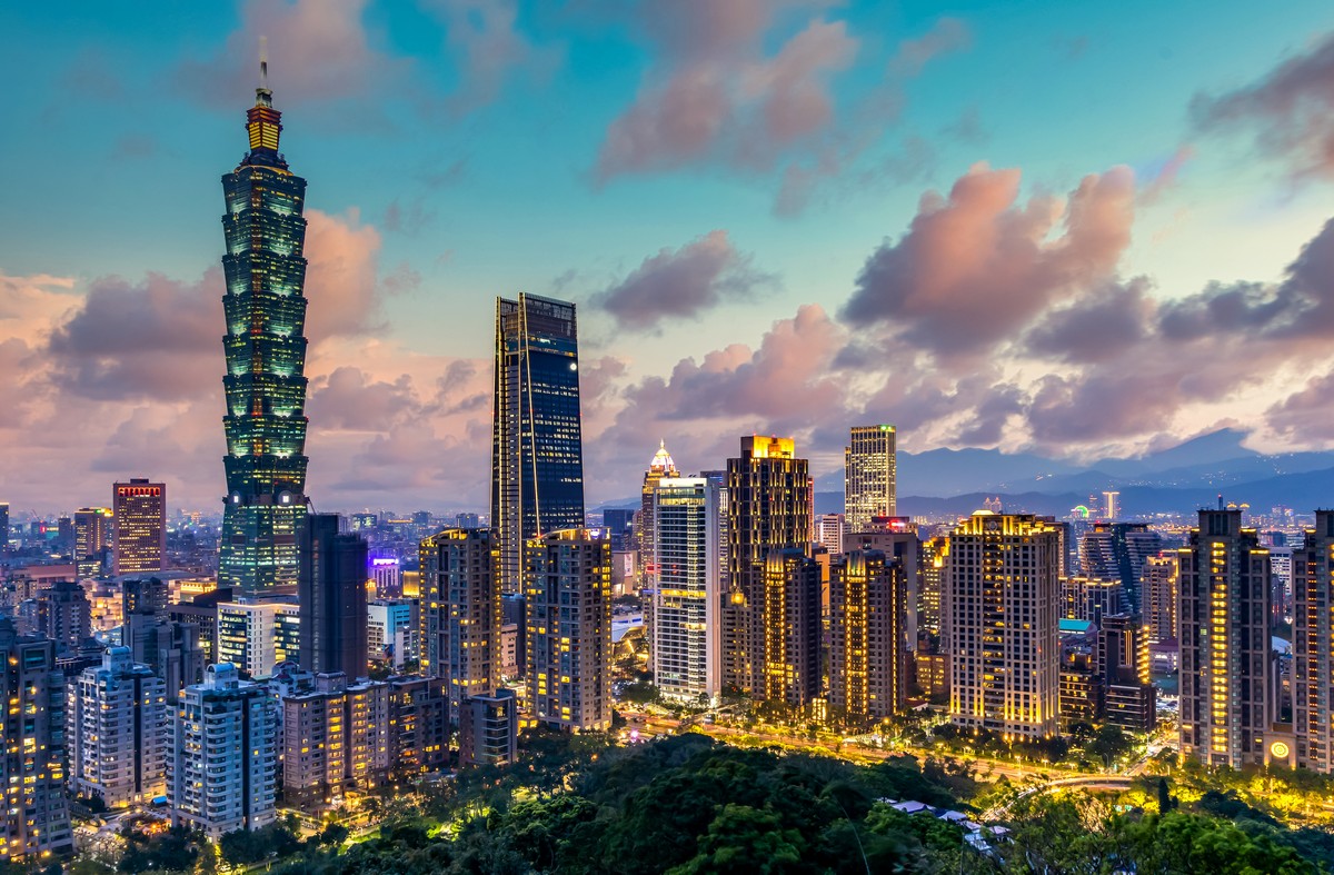 skyline shot of Taiwan's downtown
